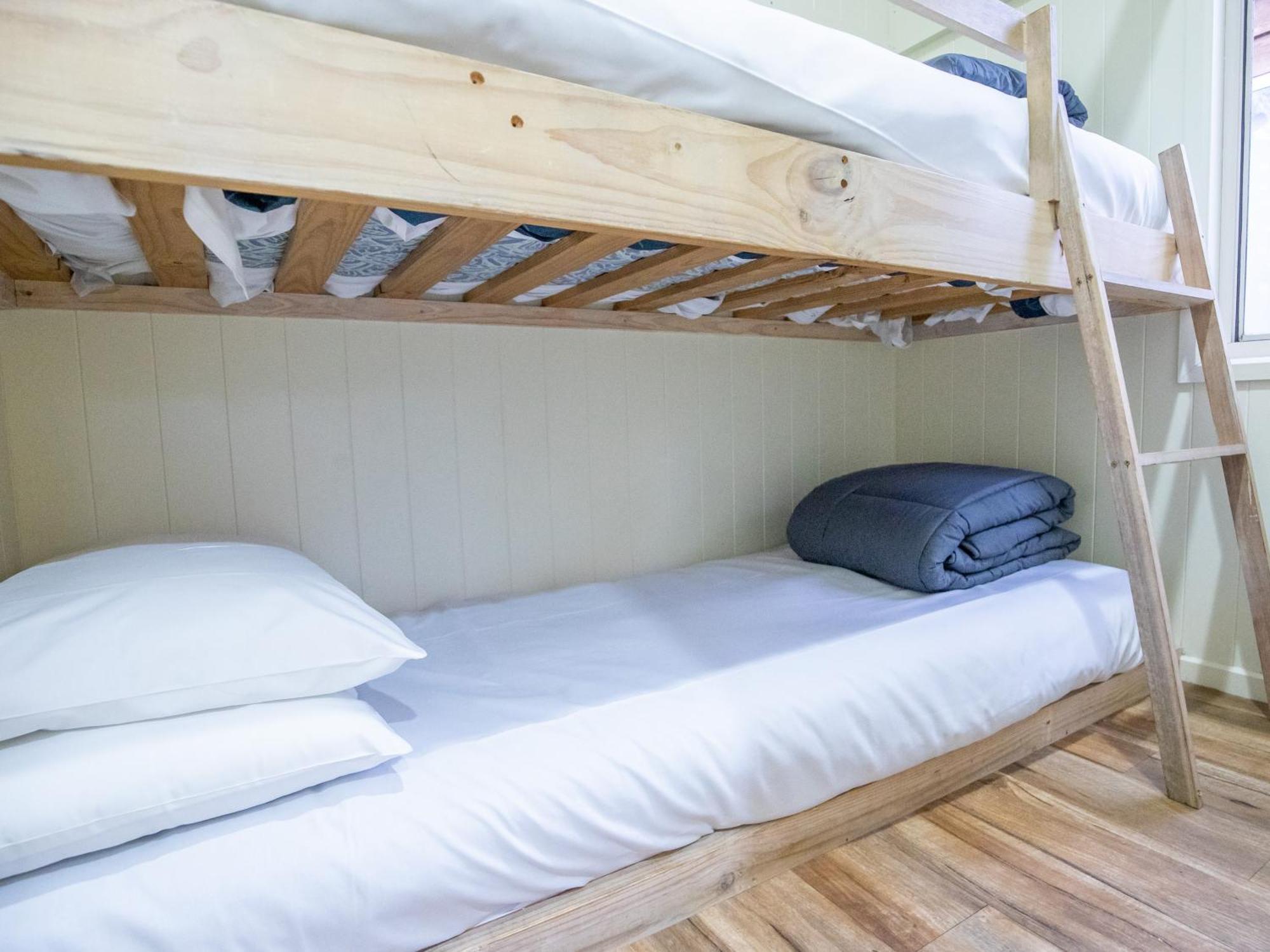 Nrma Bright Holiday Park Room photo